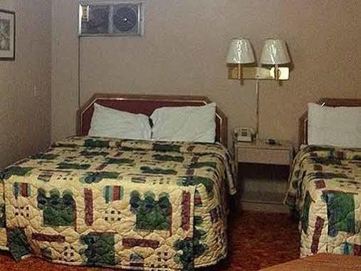Travel Motel Raton Eksteriør bilde